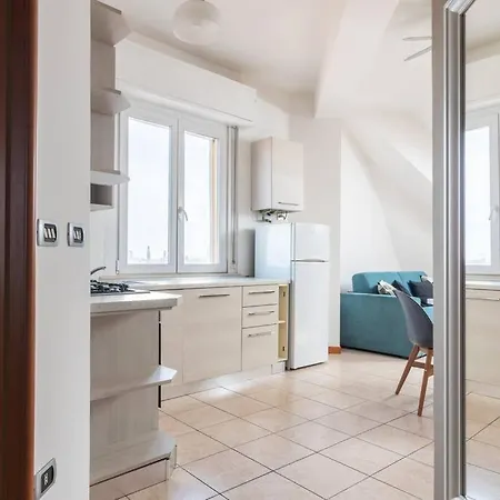 Apartament Bilocale Quartiere Della Moda Mediolan